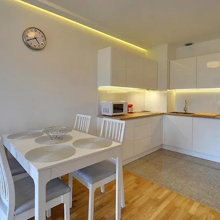 Trevilles - Fit Daire *